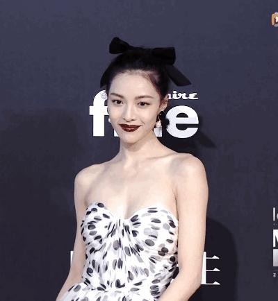 钟楚曦凹直角肩教程,女生学钟楚曦直角肩