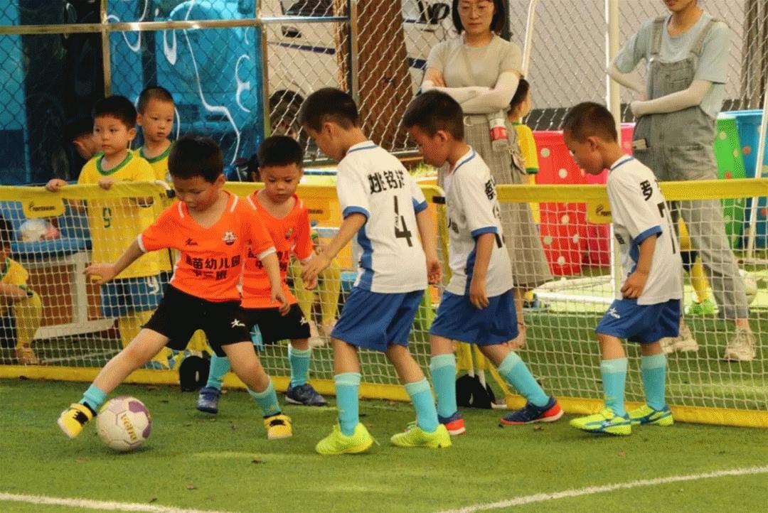奔跑吧少年足球展示活动,奔跑吧少年校园足球比赛