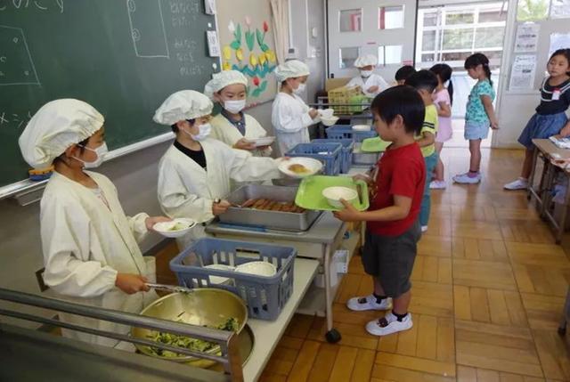 参观学校食堂观后感,观日食感受作文