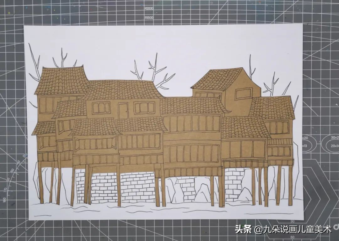 儿童画吊脚楼教程,创意儿童画苗族吊脚楼