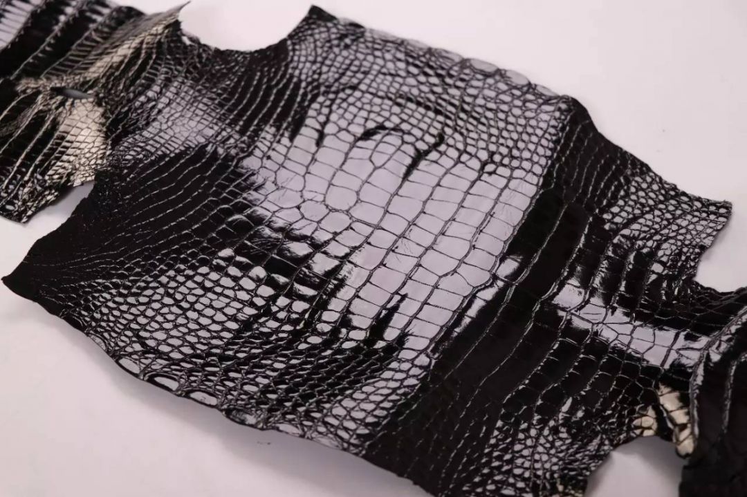 鳄鱼皮表带如何保养,鳄鱼皮表带没有光泽