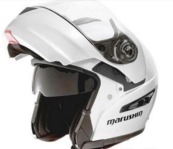 摩托小头盔推荐,摩托车头盔实用小技巧