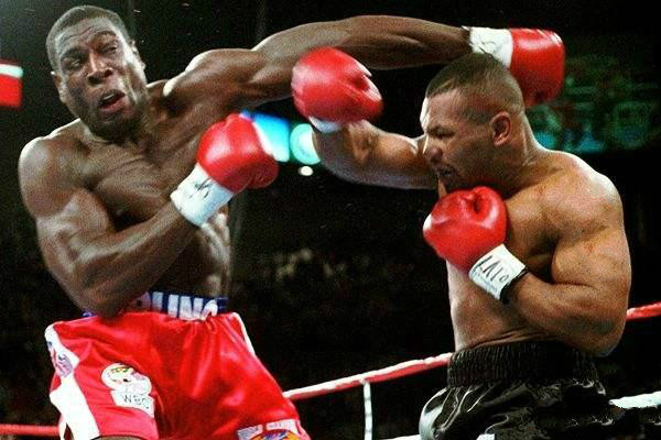 泰森擂台上和观众打仗,普通人和泰森打能扛几秒