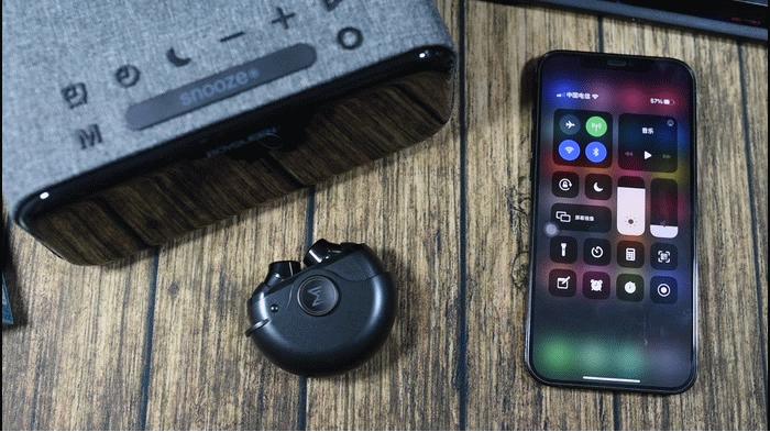 可以当指尖陀螺的蓝牙耳机,可以唱歌的指尖陀螺