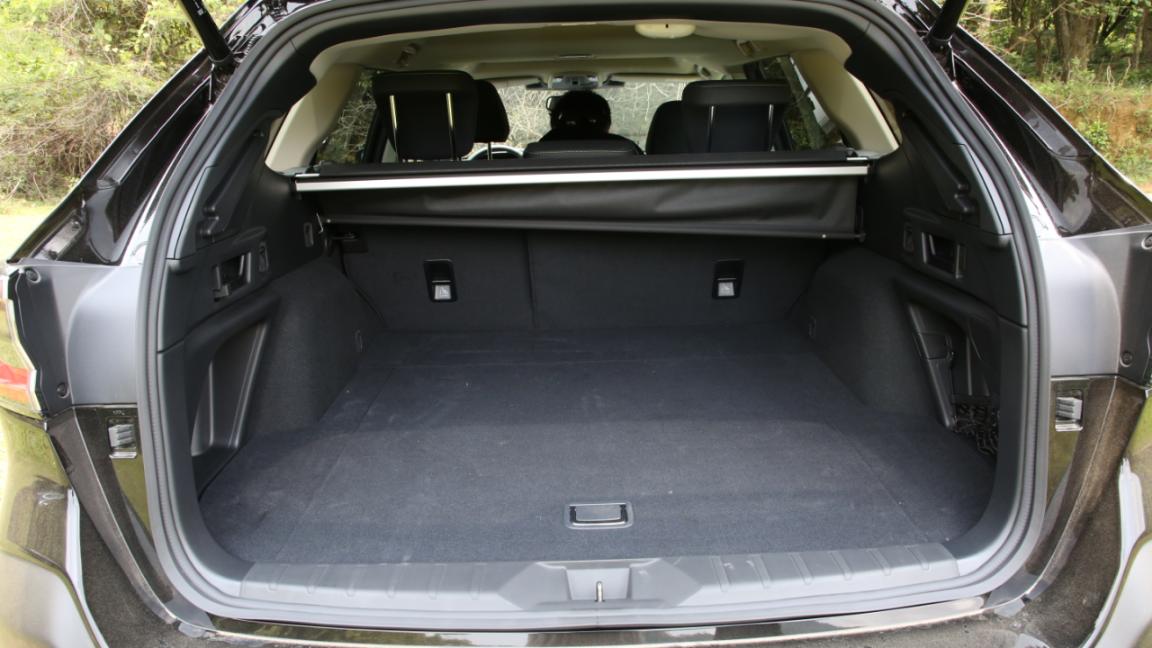 斯巴鲁傲虎2022款试驾视频,全新斯巴鲁傲虎试驾视频此地无垠