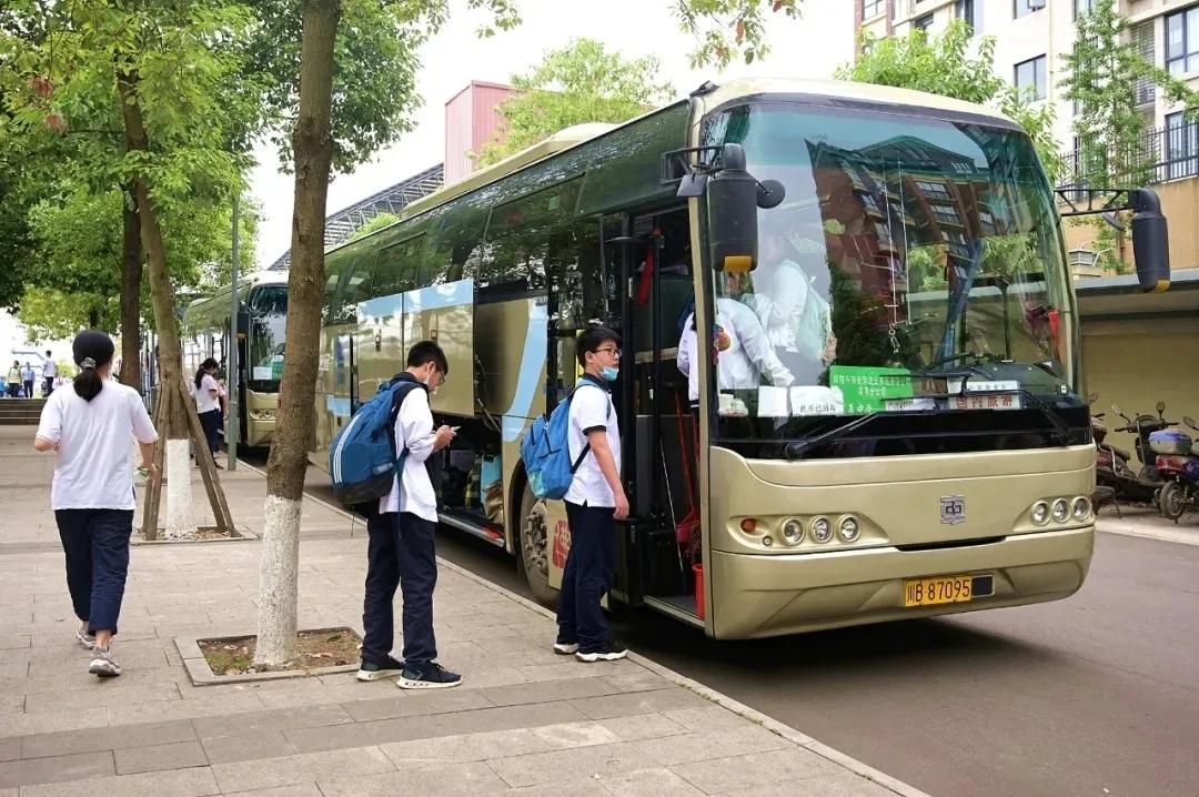 东辰国际学校校车,绵阳东辰国际学校到成都有校车吗