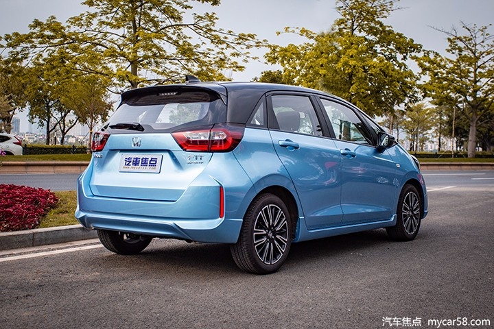 最新平民本田超跑,2020款本田飞度超跑视频