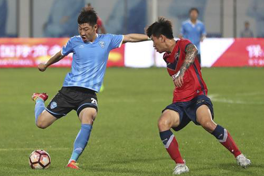 边锋技巧,足球边锋必学十大技巧