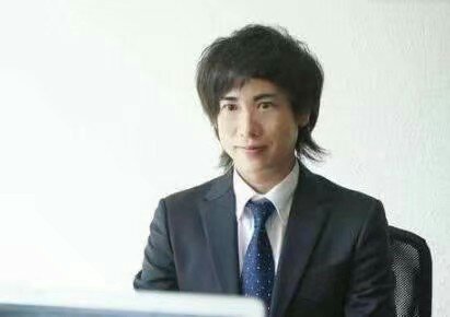 女面试官：我洗澡时进来一个男人，应该捂哪？小伙说一部位被录取