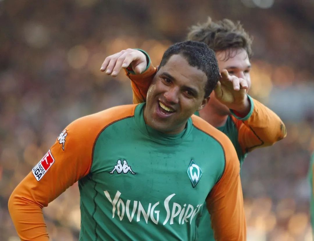 他被誉为“球形闪电”，曾夺欧洲银靴奖，可惜只是昙花一现