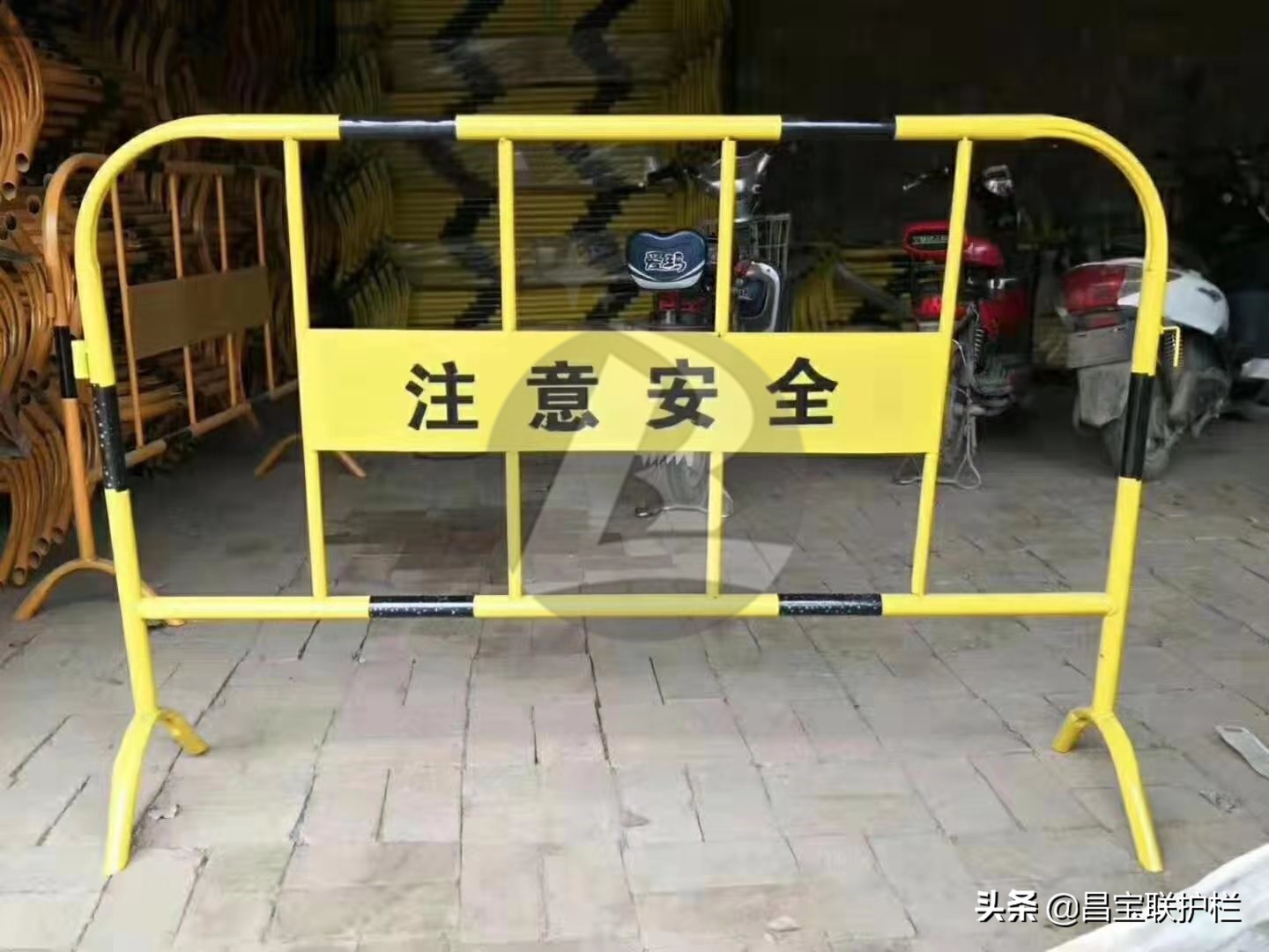 上海马拉松铁马护栏围挡厂家电话,呼和浩特马拉松铁马护栏围挡定做