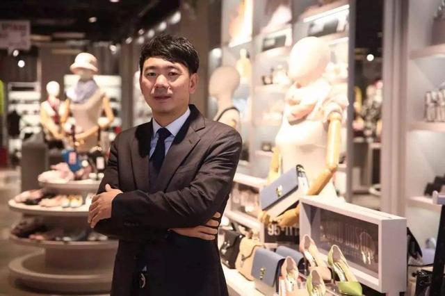 女鞋新王诞生：在鞋店倒闭潮中逆袭！每双鞋不过100元，每季0库存
