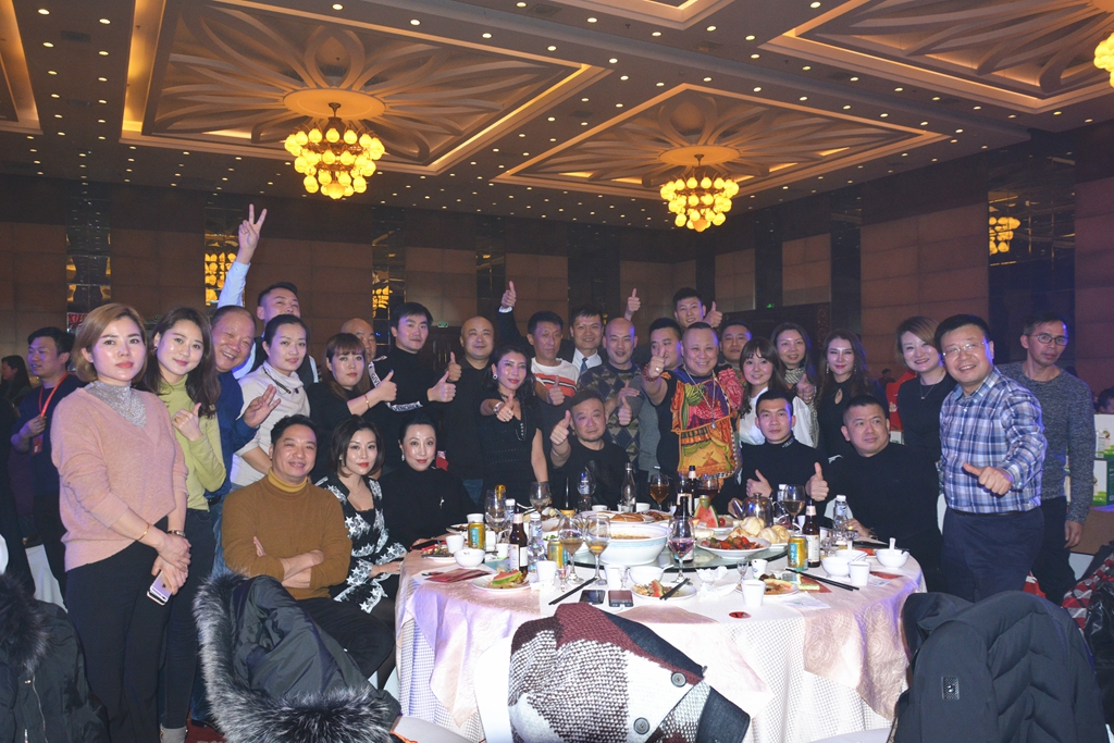 鍗冧汉骞翠細鐩涘吀鍦嗘弧鎴愬姛,楹︾敯缇庨2019杩庢柊鏅氫細