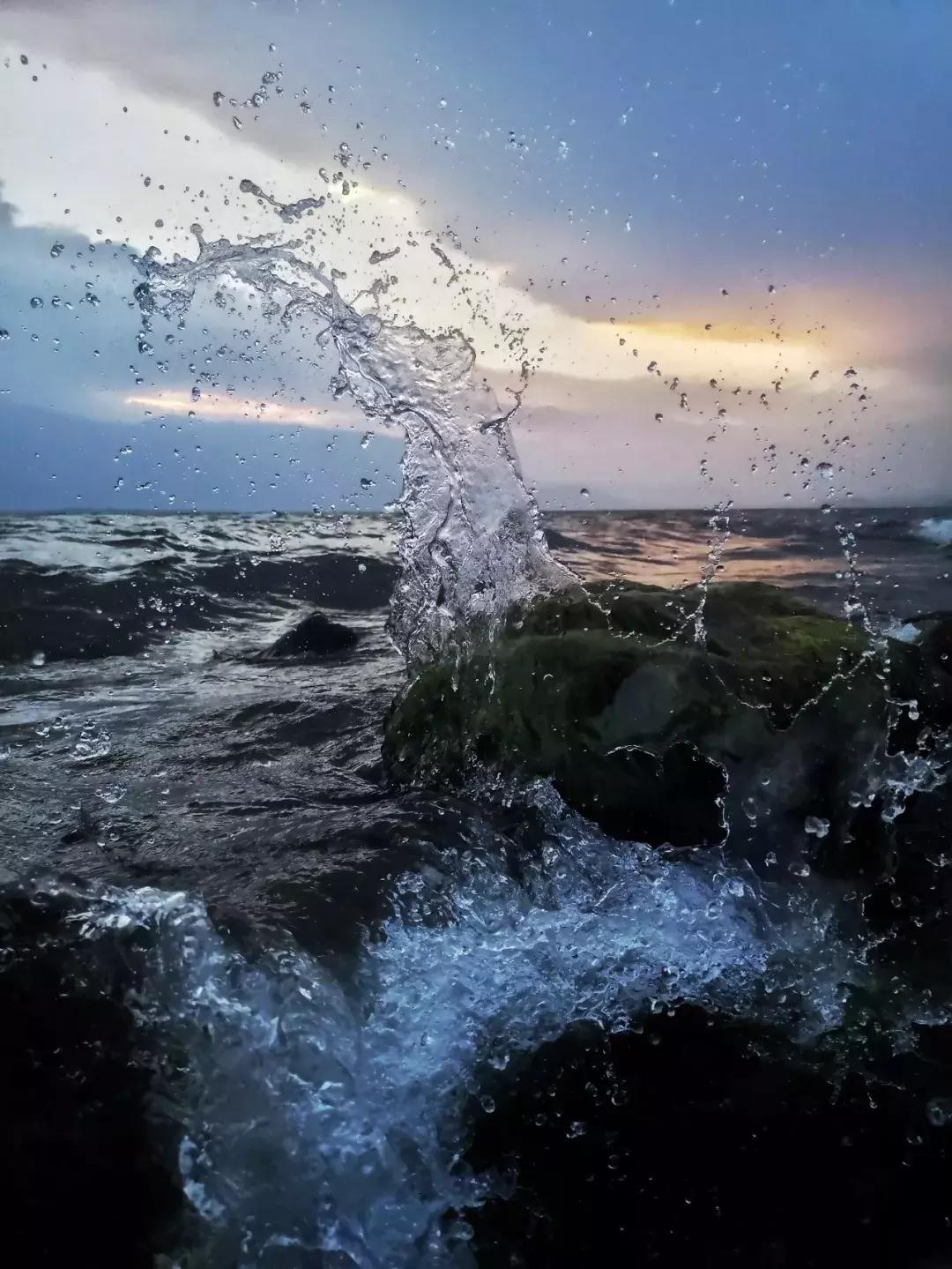 华为手机中的相机功能怎么使用,华为手机自带相机怎么设置时间