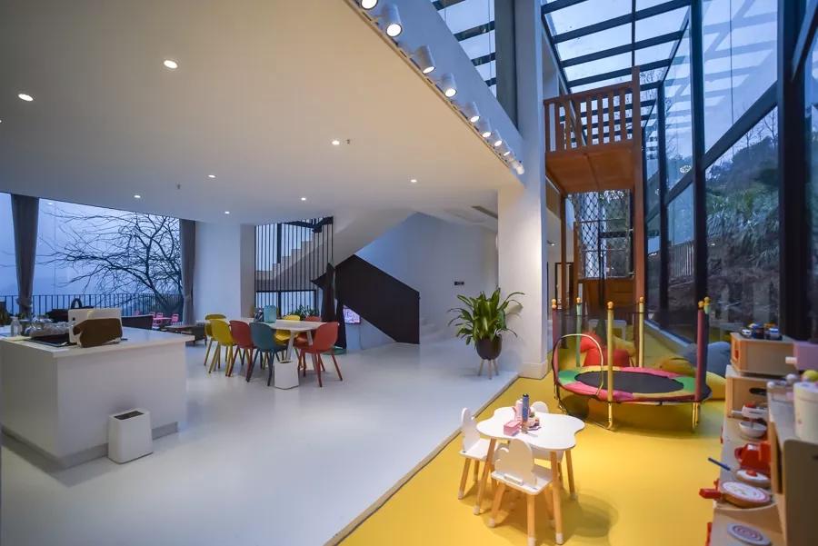 藏在梯田之上的白*魔色**方，拨开云海你才会明白隐士们的乐趣