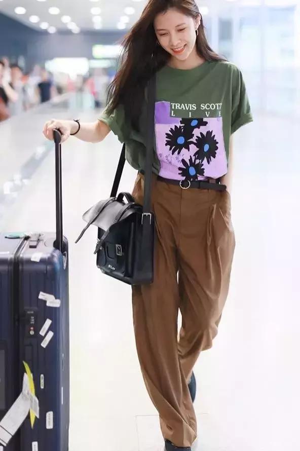 比欧阳娜娜好看的衣服,95后小花欧阳娜娜