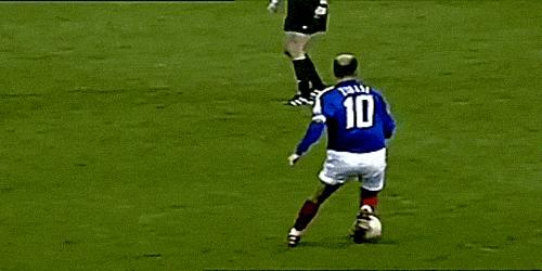 足球各大球星成名绝技,足球中的绝技名称