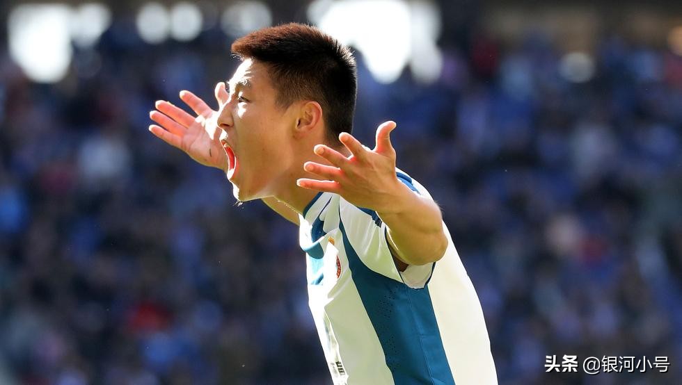 媒体点评武磊破巴萨,武磊打脸完整版视频