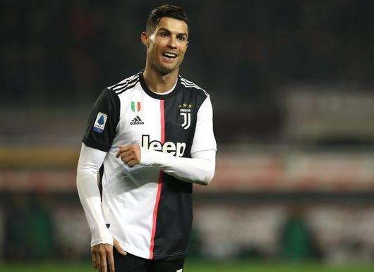 意甲女记者尤文新星,意大利足球女记者采访c罗