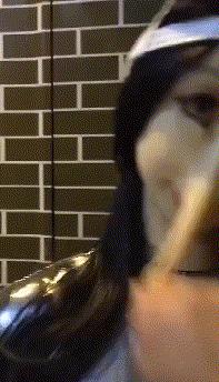 爆笑GIF趣图：美女，这射的是丘比特之箭吧