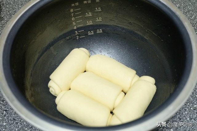 不用揉面家庭懒人版电饭锅面包,面包不用揉面烤箱做法