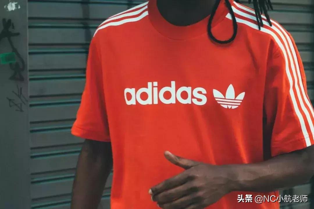 adidas停产款,adidas为什么有三个标志