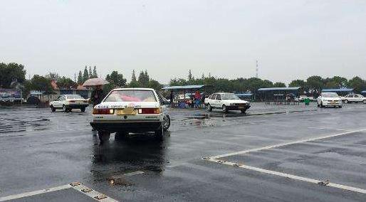 驾考科三遇到下雨天能考吗,科三碰到雨天考试应该关注什么