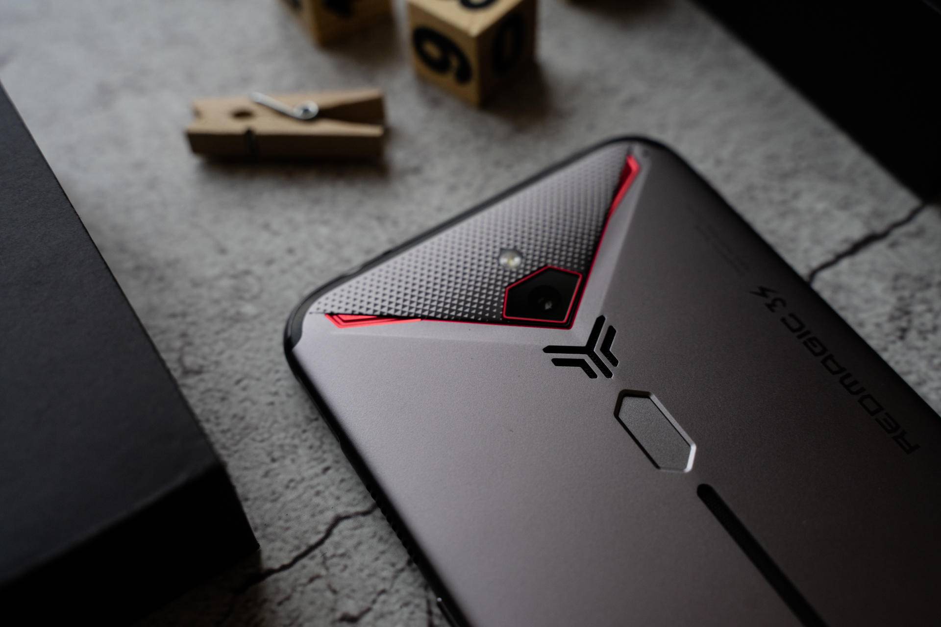 红魔3s在2020年值不值买,红魔3s全新机最低售价