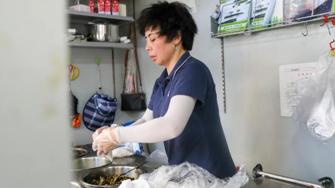 泉秀路上卖了17年的QQ米包，再不去吃就要失传了...