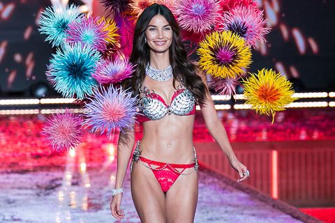 2017维密大秀完整回放,2016年维密大秀精彩瞬间