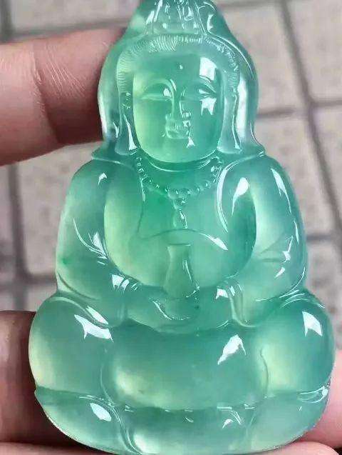 佩戴翡翠你需要了解的知识点必看,佩戴翡翠的小知识