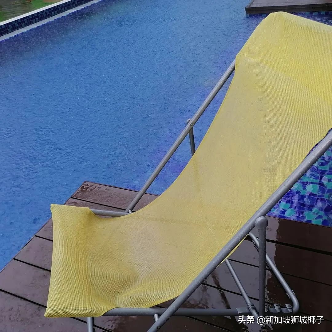 新加坡48小时超强暴雨,新加坡多地遭暴雨侵袭