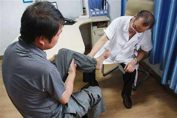 尿酸从5992天降到230,尿酸从555降到326正常不