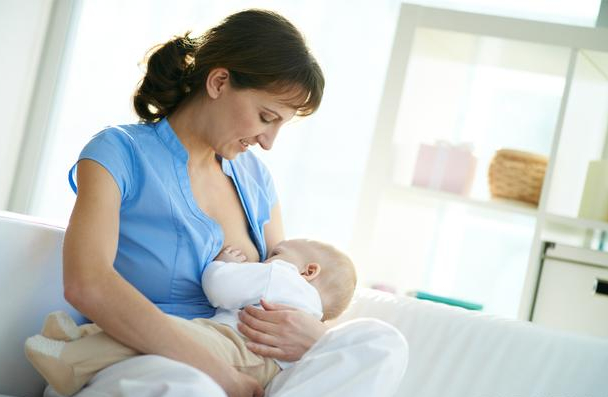 长牙如何缓解母乳喂养的疼痛,宝宝长牙了母乳要补充什么