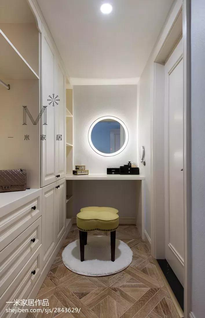 衣帽间设计布局细节,比较实用的小衣帽间设计