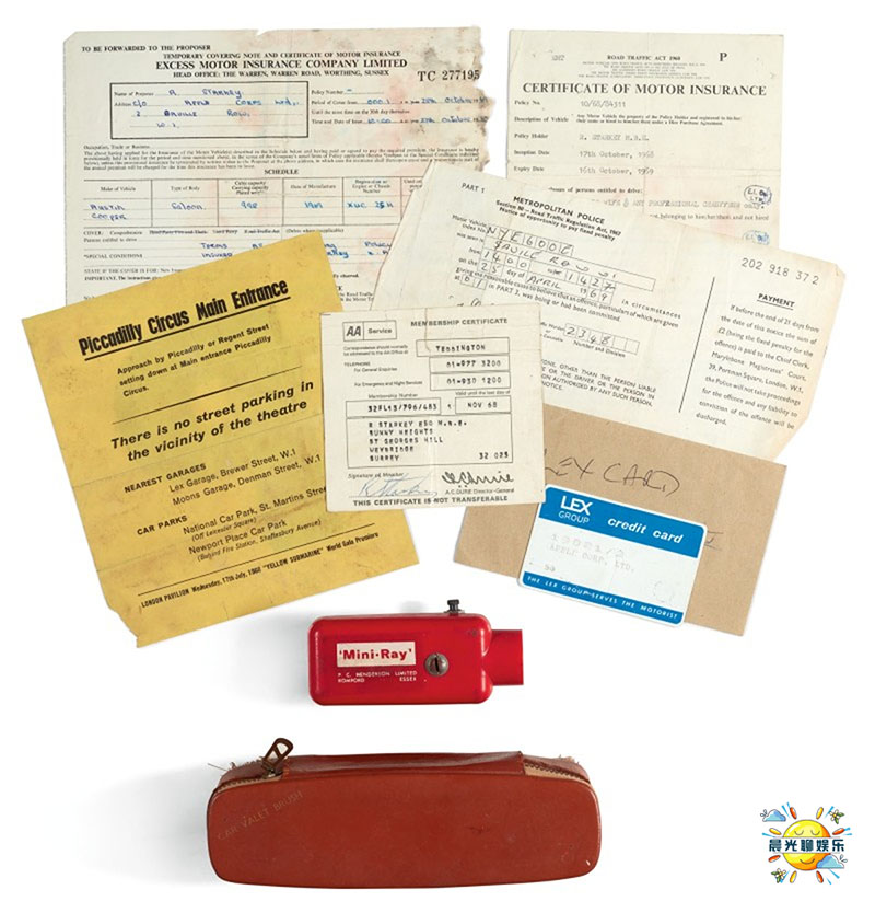 披头士迷必看！约翰·列侬招牌眼镜、违章罚单、DEMO小样网上拍卖