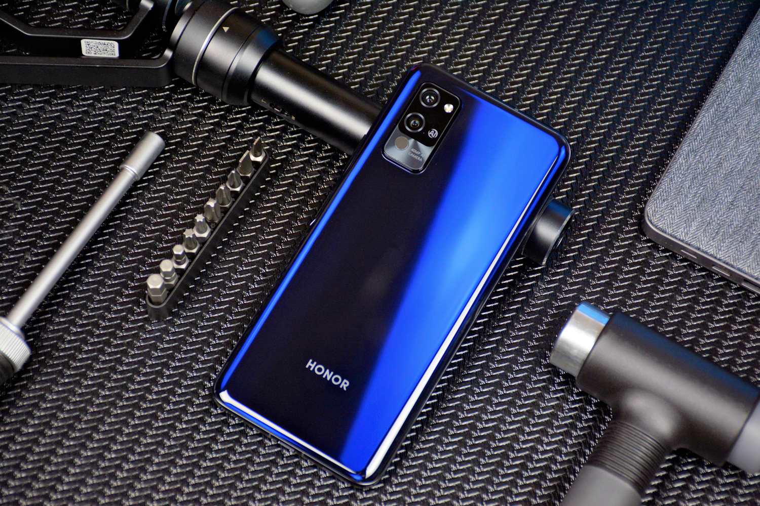 荣耀play4pro麒麟9905g信号怎么样,荣耀play4pro是麒麟9905g吗