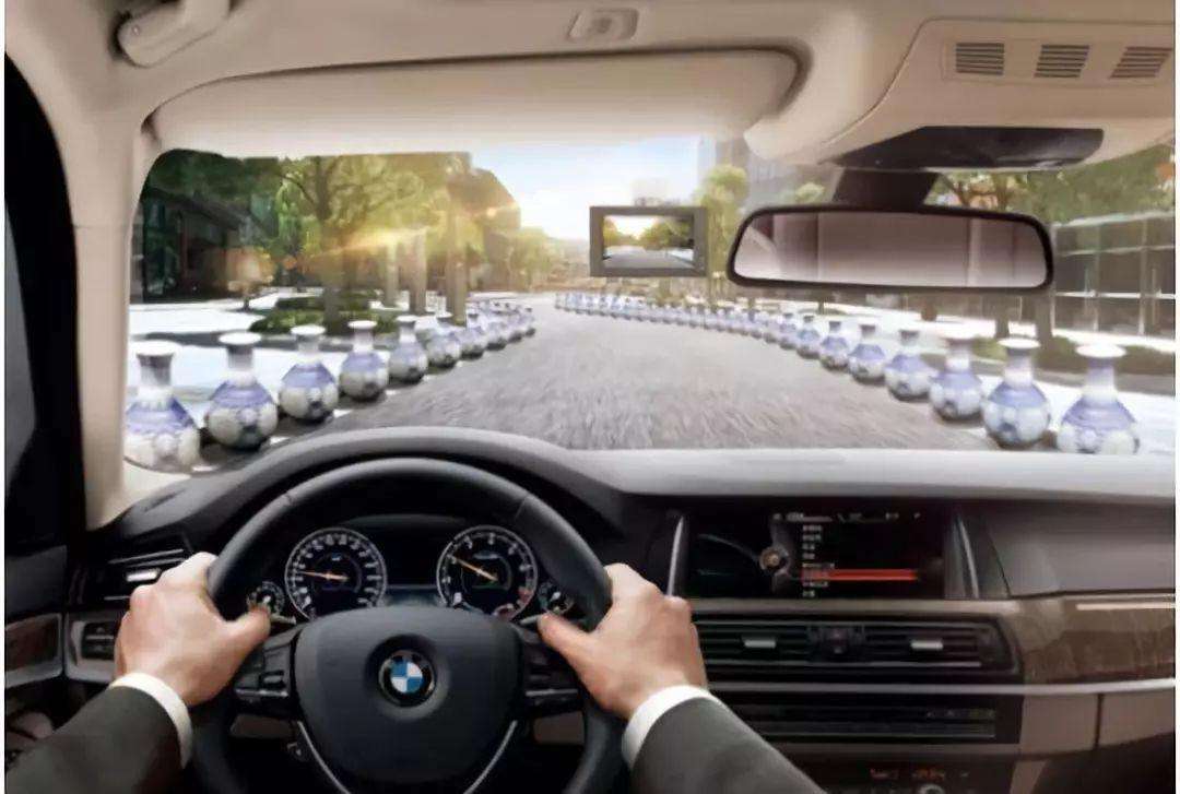 车子停路边被刮了找不到人怎么办,车停在路边被刮了正确处理方法