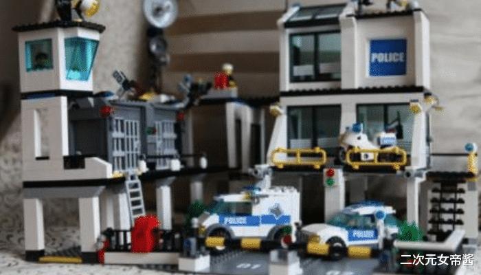 靠卖“盗版乐高”，9人5年收入3亿，乐高为何如此受欢迎？