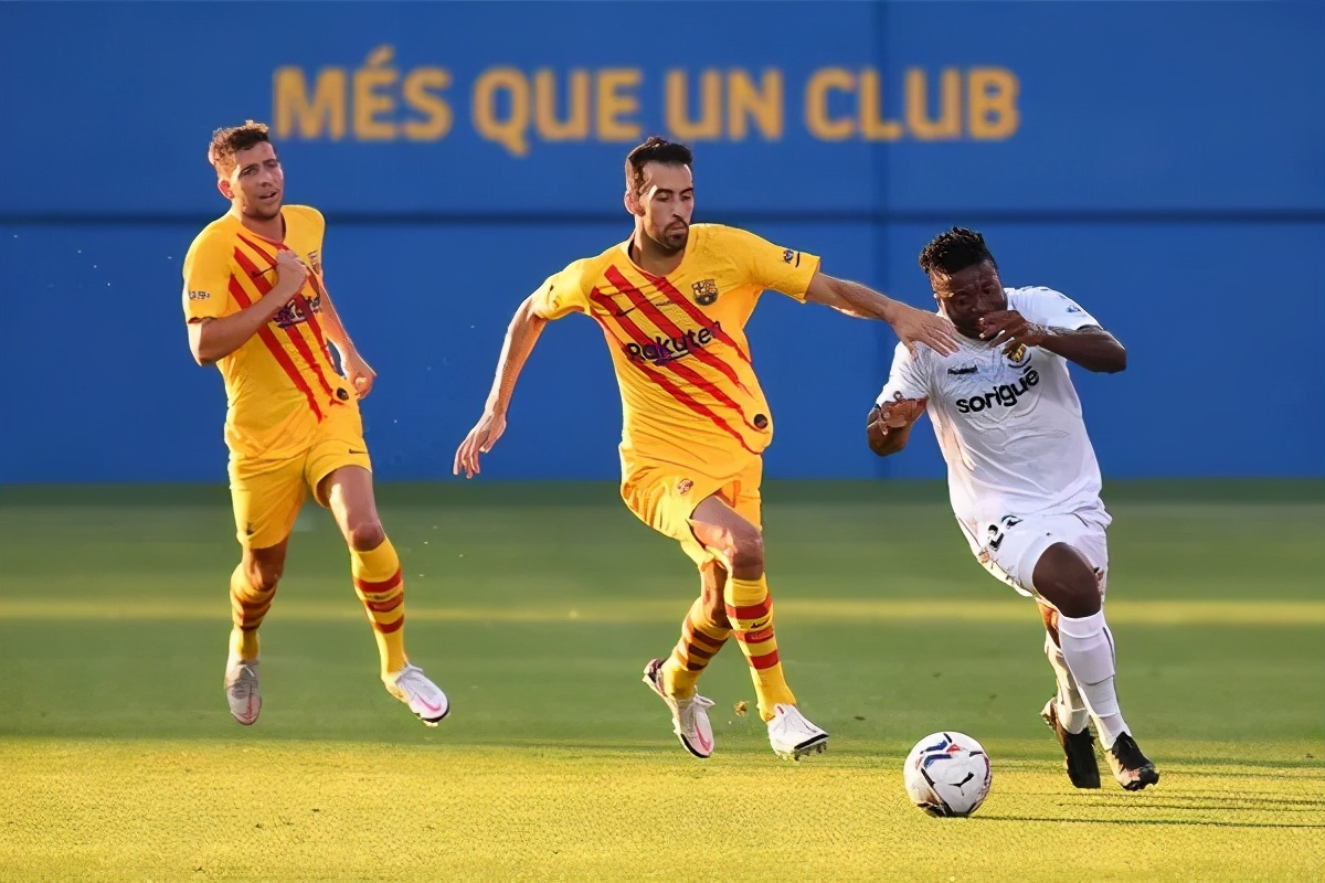 罗贝托凭啥在巴萨立足,罗贝托巴萨一线队首秀