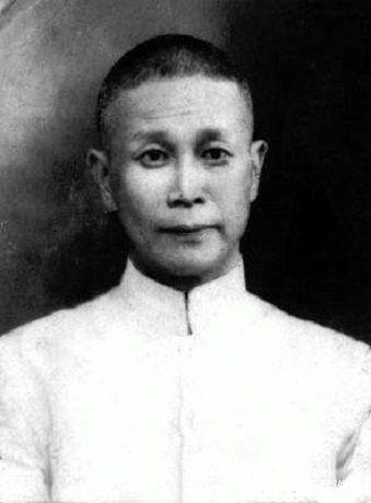 北大教授丧妻续娶小姨子，全国讨论这件事，原来黑手是大姨子