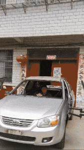 搞笑gif妹子的内心是崩溃的,搞笑gif妹子原来是个逗比