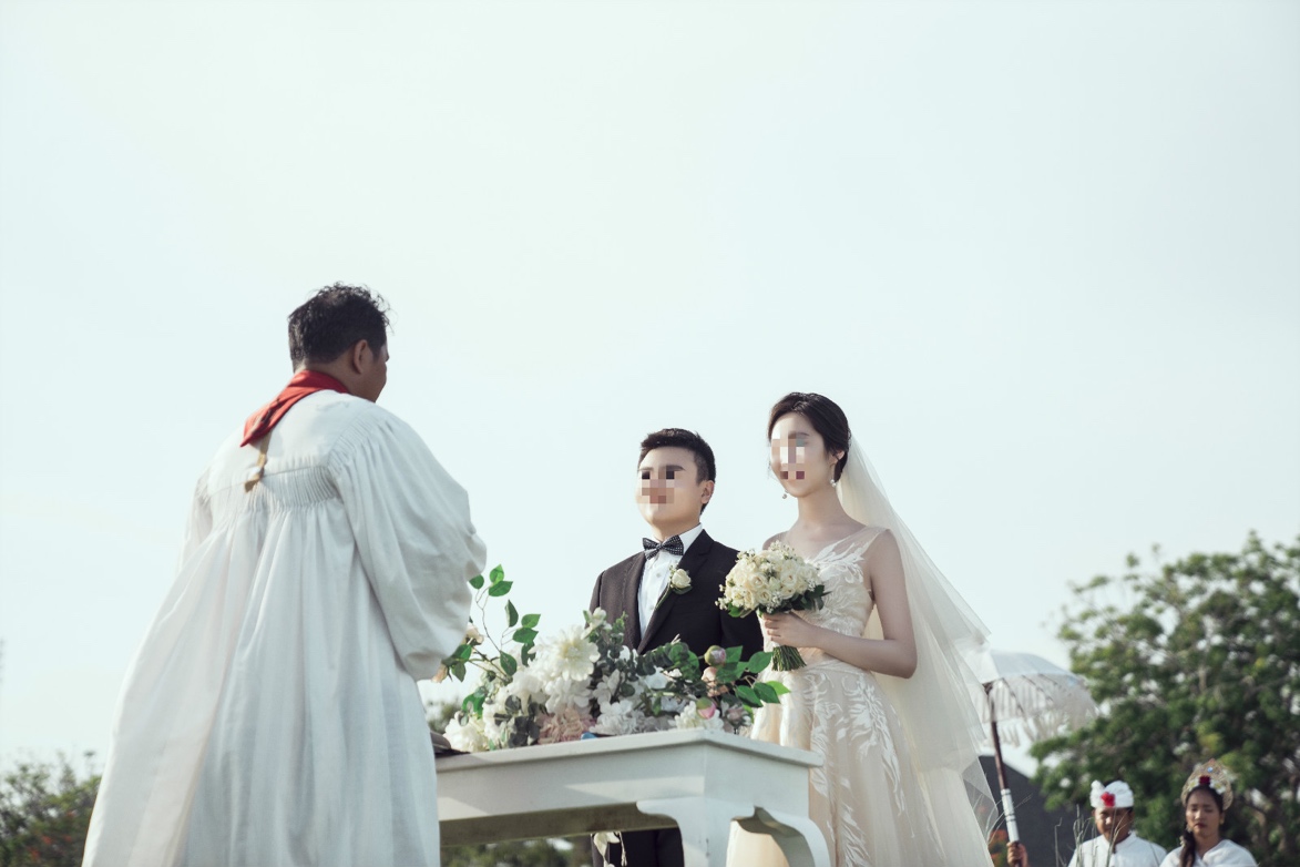 如何办个简单小型的婚礼,如何办一场只有俩人的婚礼