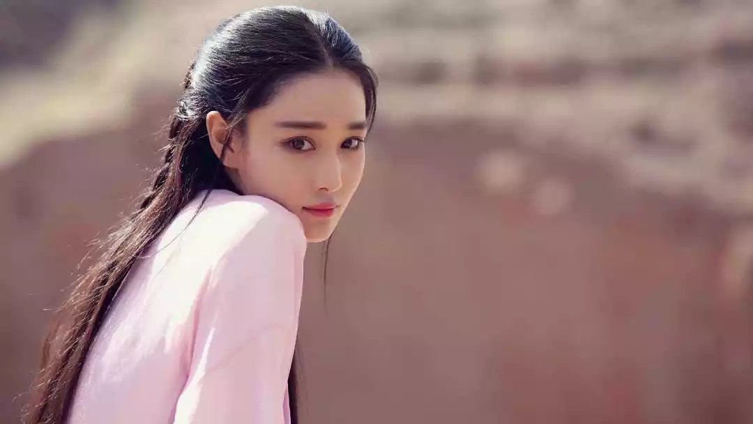 张馨予早年采访护肤品,张馨予护肤面霜