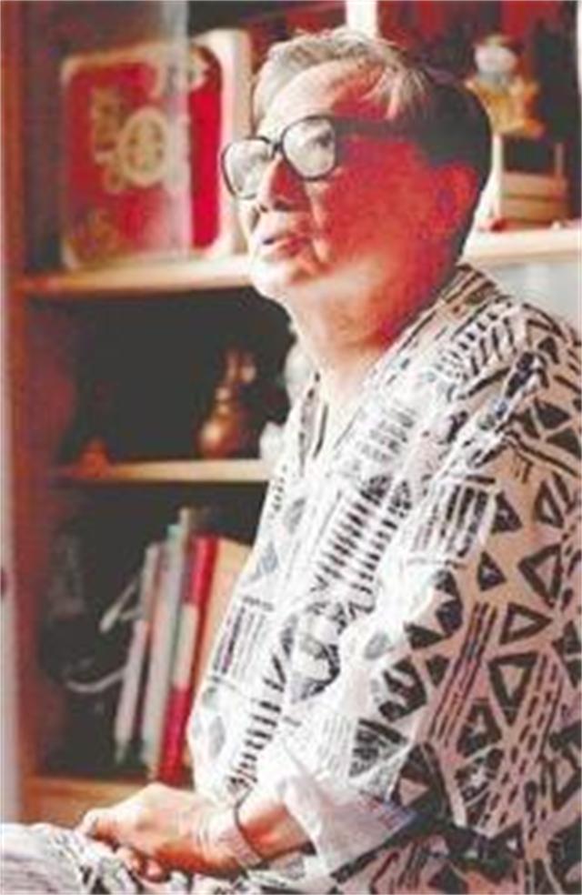 古龙书籍天涯明月刀简介,古龙的抚养费是多少