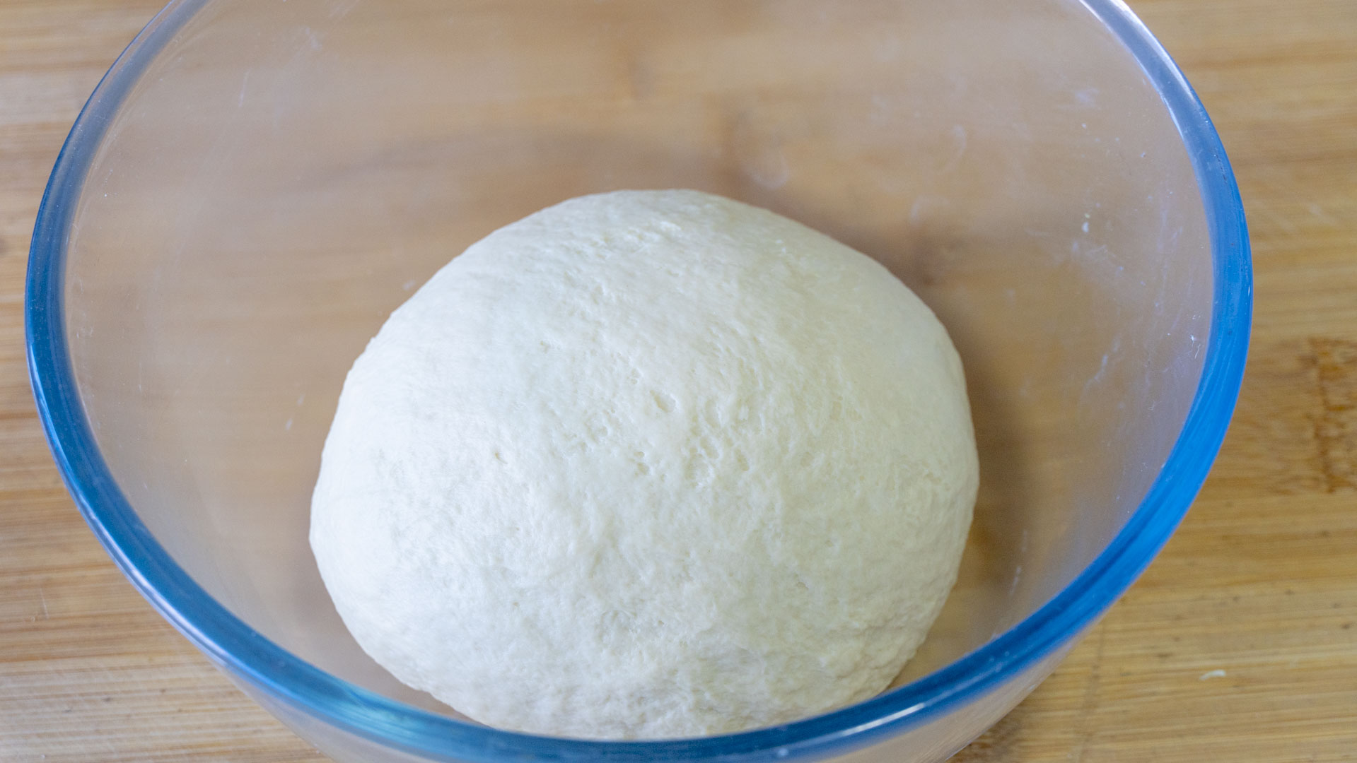 蓬松酥脆油条的家常做法,在家做油条香酥可口健康营养