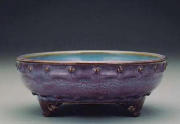 老汉捡到一个盆当成烟灰缸三年,老农烟缸