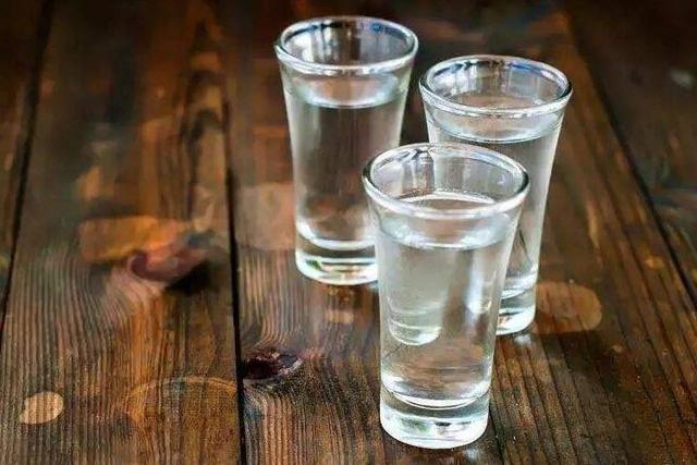 纯粮白酒浑浊解决方法,白酒浑浊复蒸怎么降度