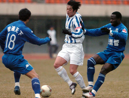 回看鲁能深圳比赛录像,中超联赛最新战况鲁能