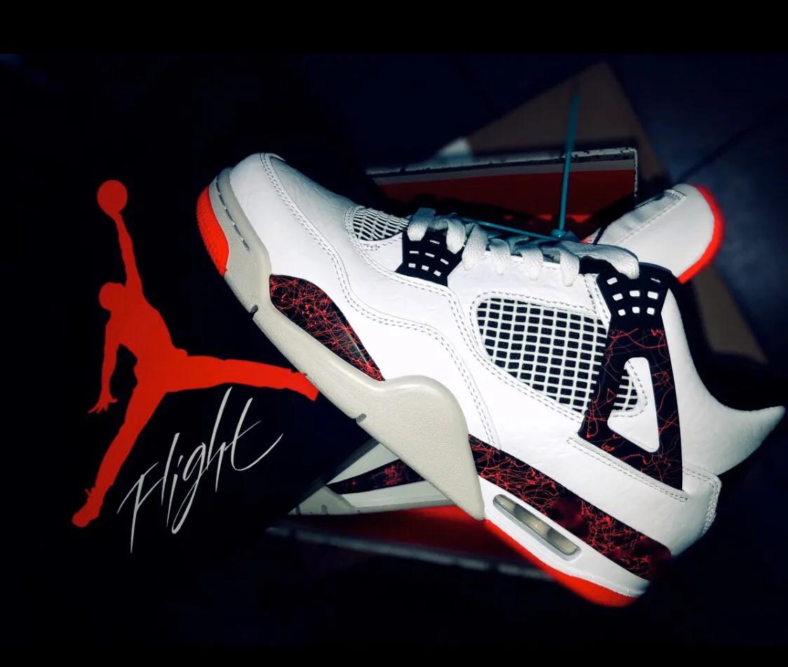 aj4热熔岩和aj11,aj4大巴黎和热熔岩哪个好